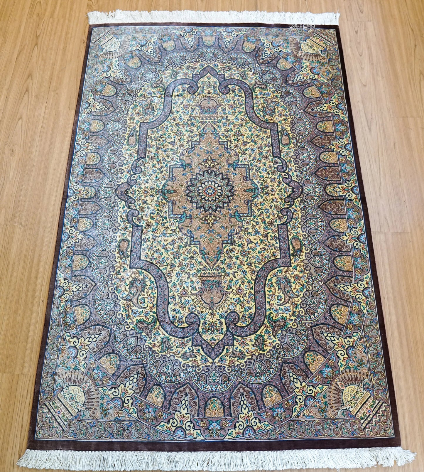 Collection ペルシャ絨毯 クム産 100%シルク 手織り 154×98cm 証明書付
