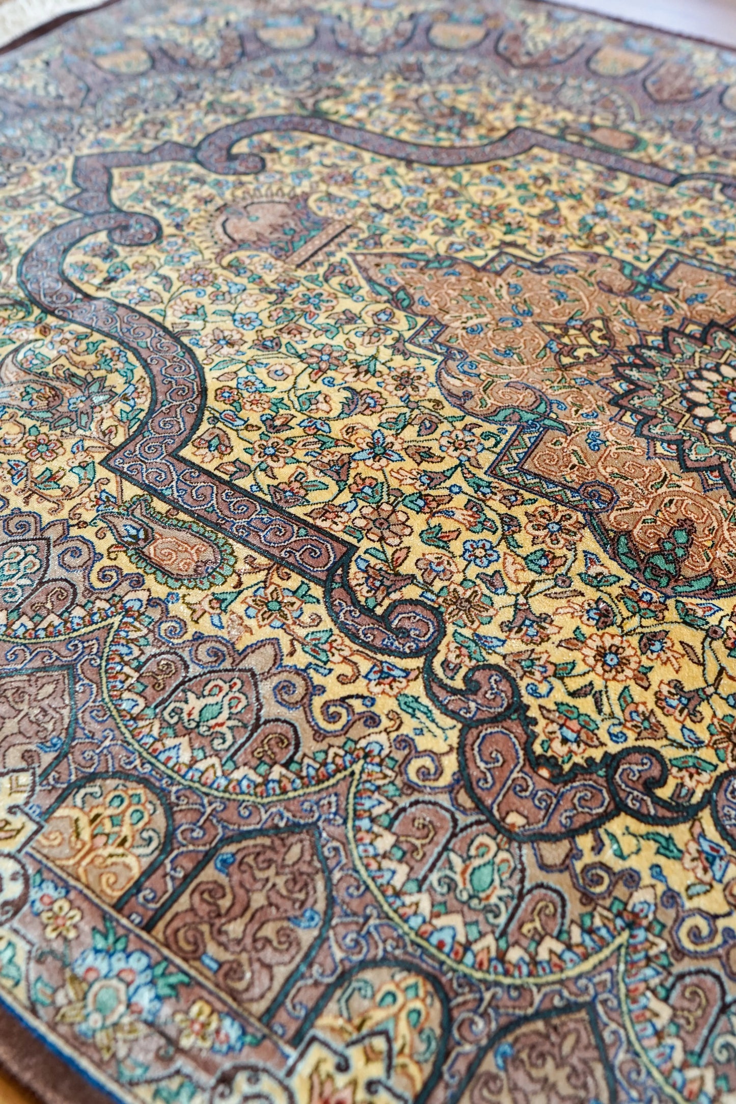 Collection ペルシャ絨毯 クム産 100%シルク 手織り 154×98cm 証明書付
