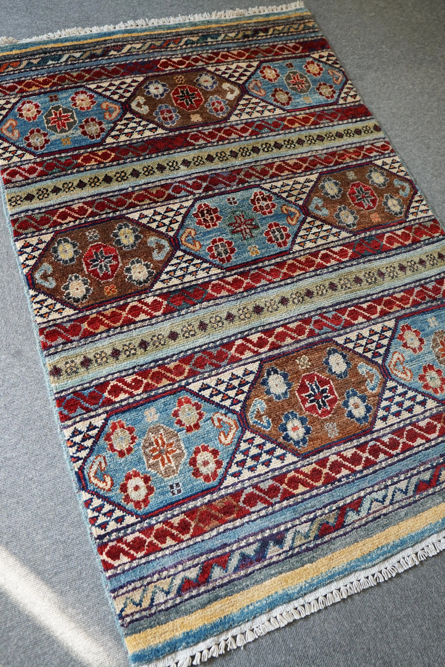 125×84cm アフガニスタン ガズニーウール 手織り絨毯 Decorworks
