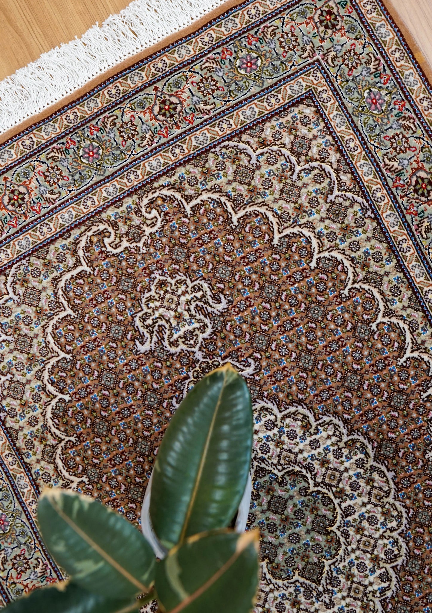 127×85cmペルシャ手織り絨毯 タブリーズ産 50RAJ Decorworks