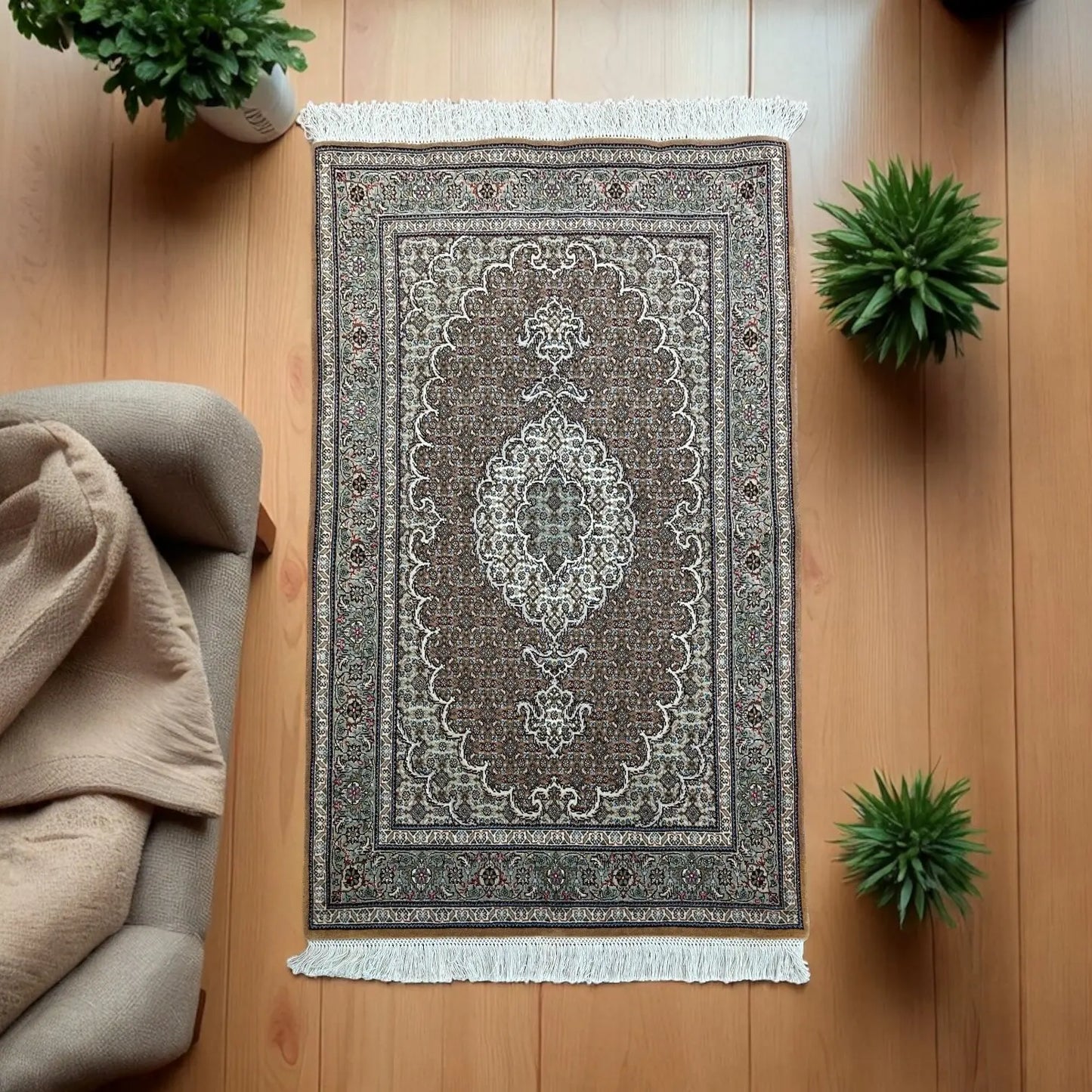127×85cmペルシャ手織り絨毯 タブリーズ産 50RAJ Decorworks