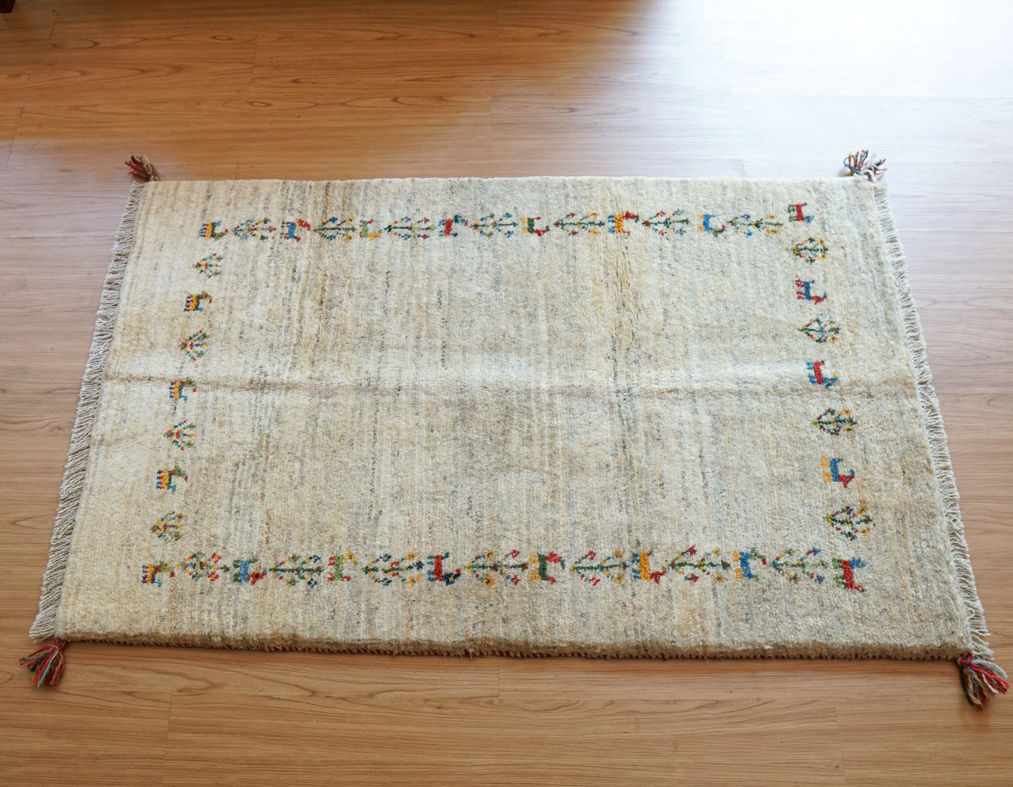 Collection ペルシャ手織りギャッベ アマレ族130×80cm|天然ウールの温もりと伝統模様