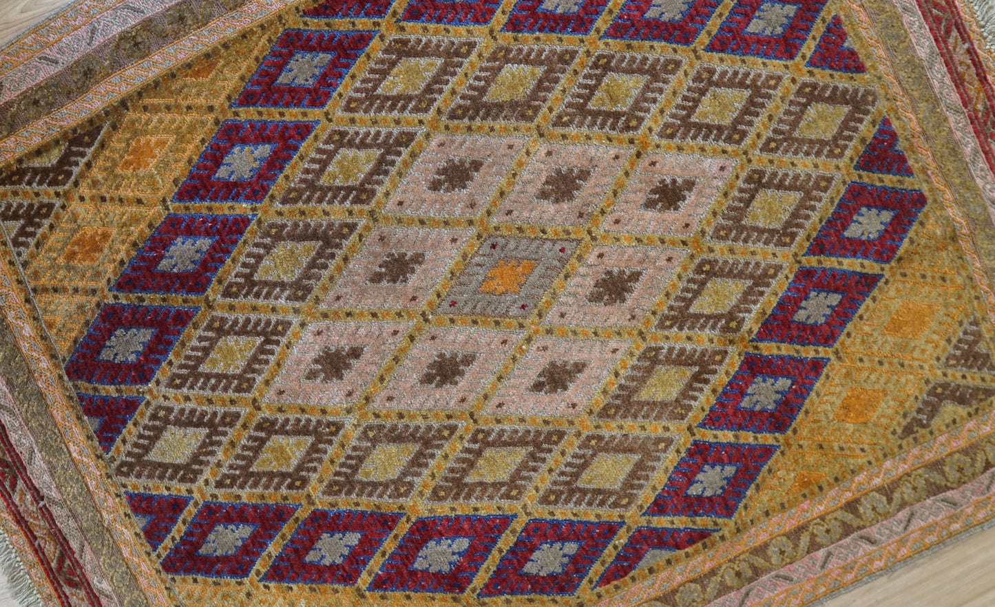 137×106cm アフガン手織りマシュワニキリム 手織り 絨毯 Decorworks