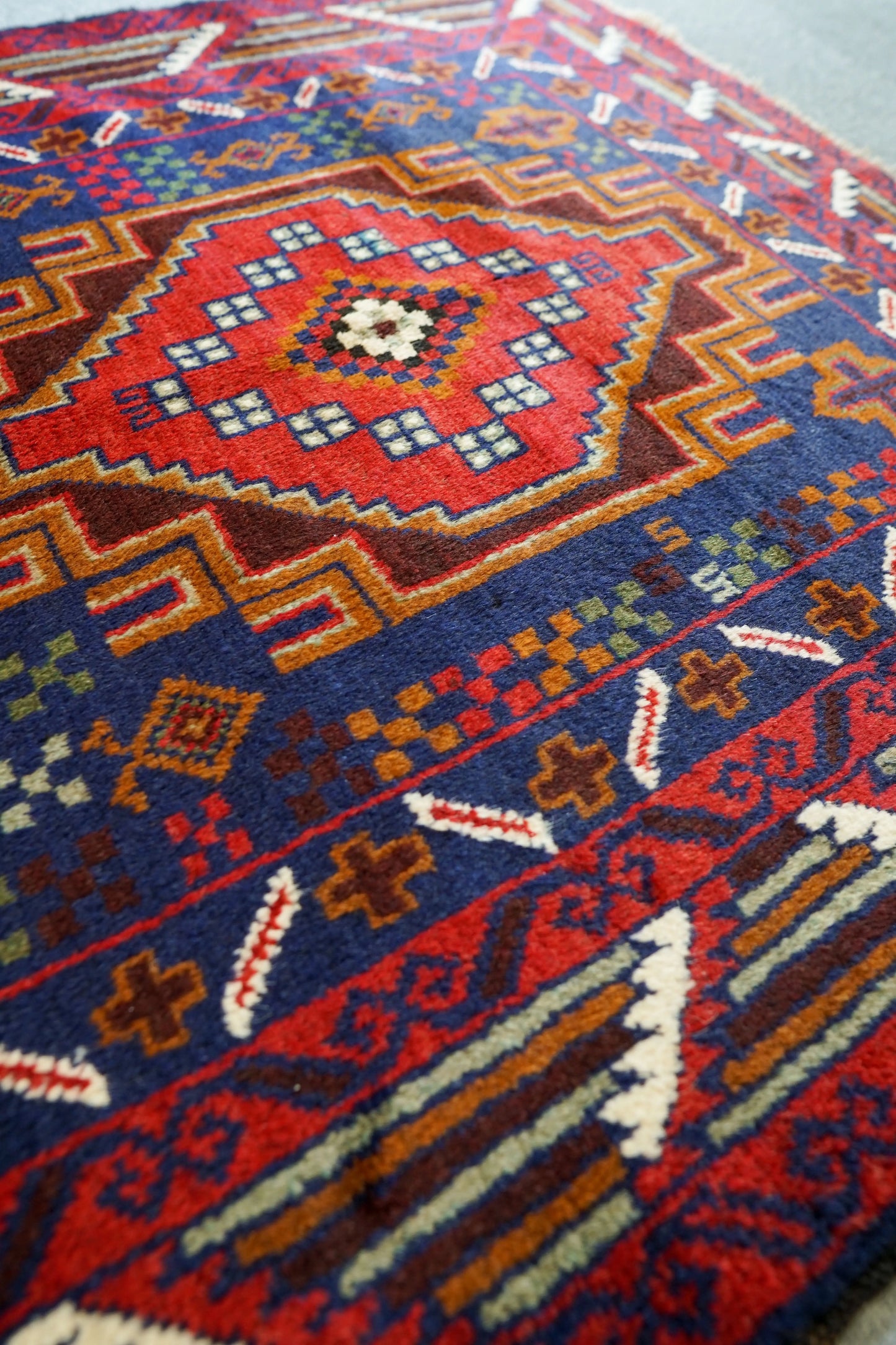 144×100cm Persian Antique Baluch rug Decorworks