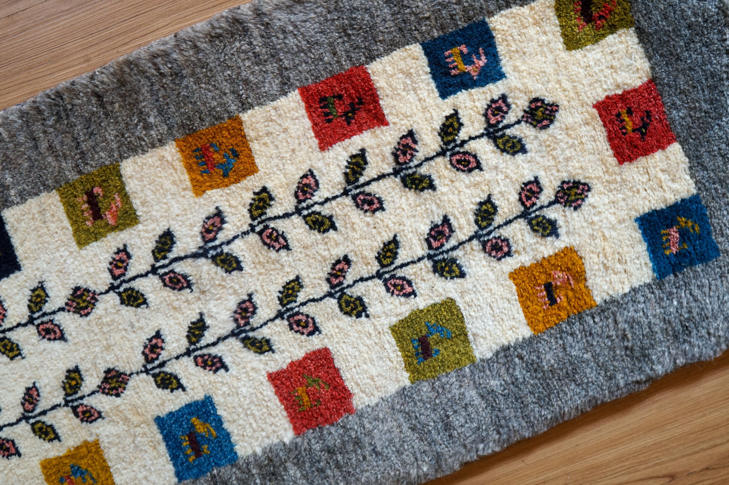 Collection ペルシャ ギャッベ ランナー カシュガイ族 手織りウール ラグ 150×50cm