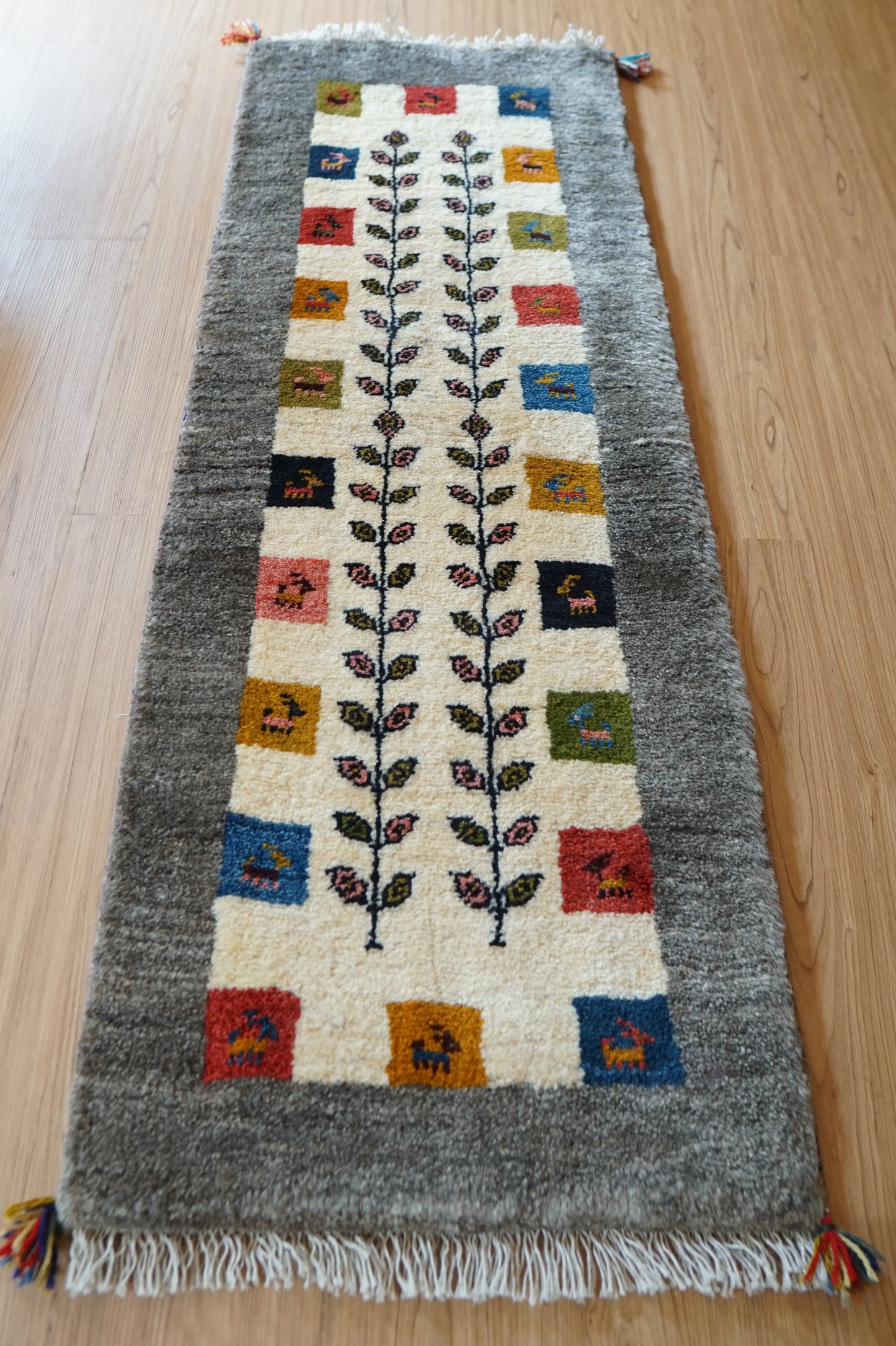 Collection ペルシャ ギャッベ ランナー カシュガイ族 手織りウール ラグ 150×50cm
