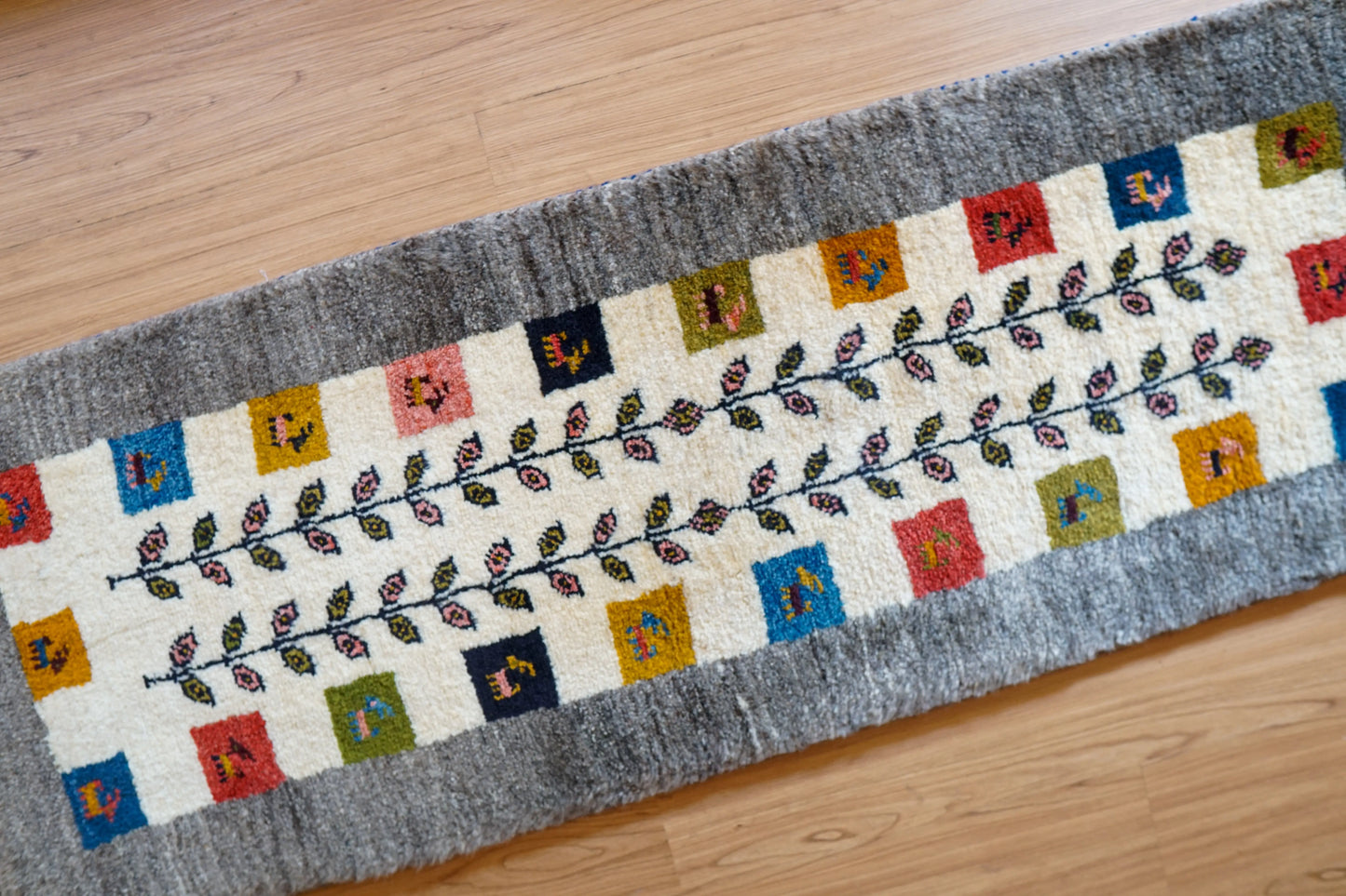 Collection ペルシャ ギャッベ ランナー カシュガイ族 手織りウール ラグ 150×50cm