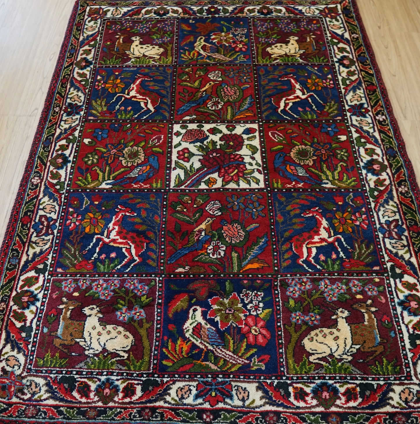162×111cm ペルシャ手織り絨毯 ウール ラグ バクティアリ Decorworks