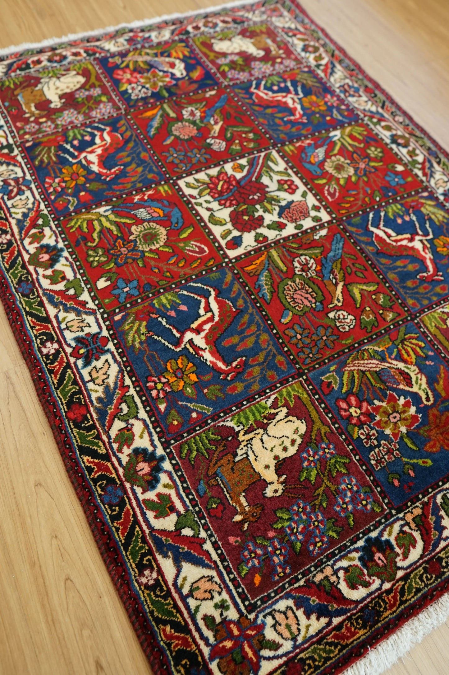 162×111cm ペルシャ手織り絨毯 ウール ラグ バクティアリ Decorworks