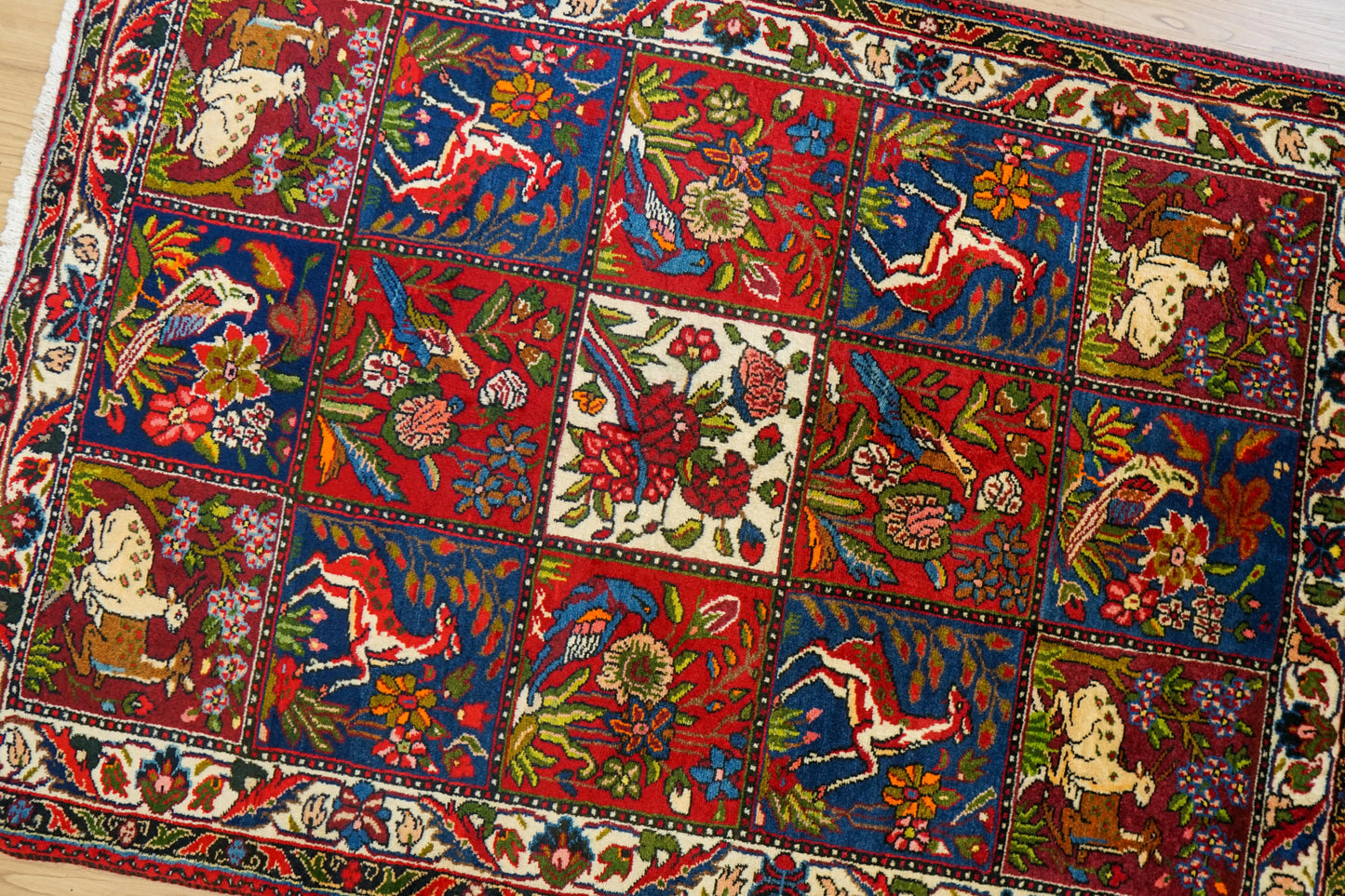 162×111cm ペルシャ手織り絨毯 ウール ラグ バクティアリ Decorworks