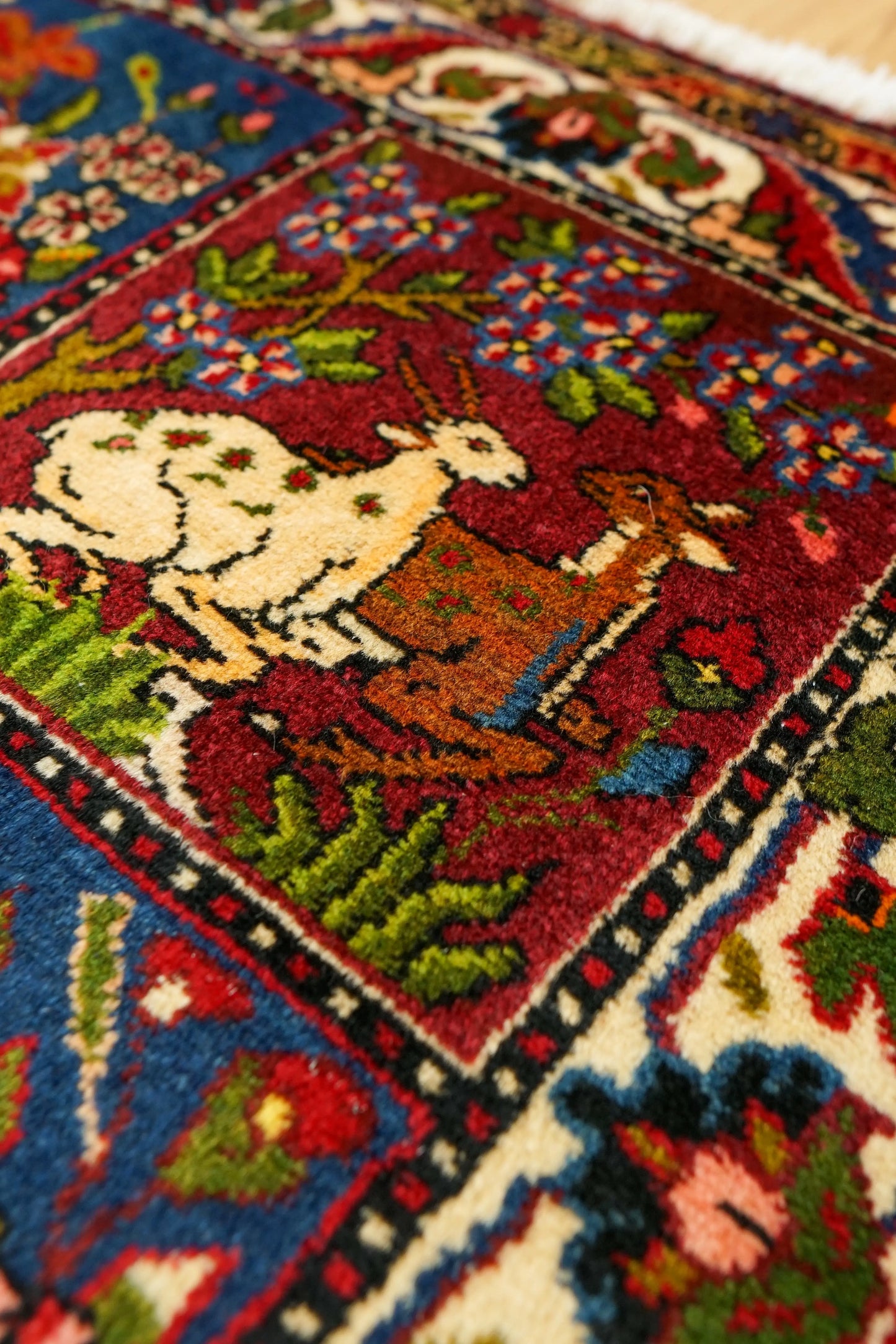 162×111cm ペルシャ手織り絨毯 ウール ラグ バクティアリ Decorworks