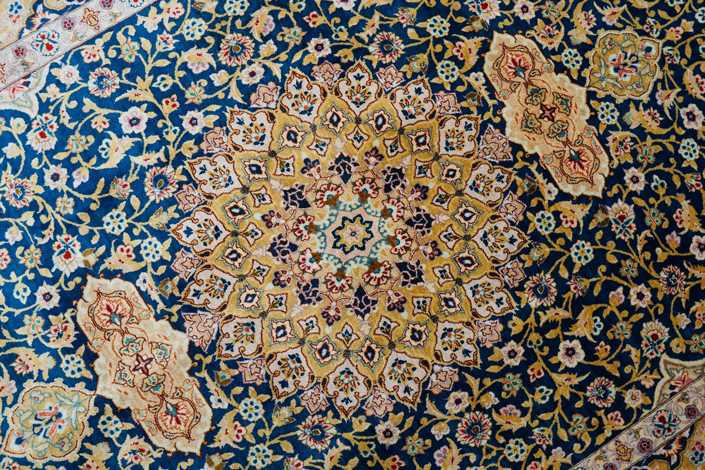 Collection 200×81cm ペルシャ絨毯 クム産 モハメドジャムシェヂ房 シルク 100% 証明書付