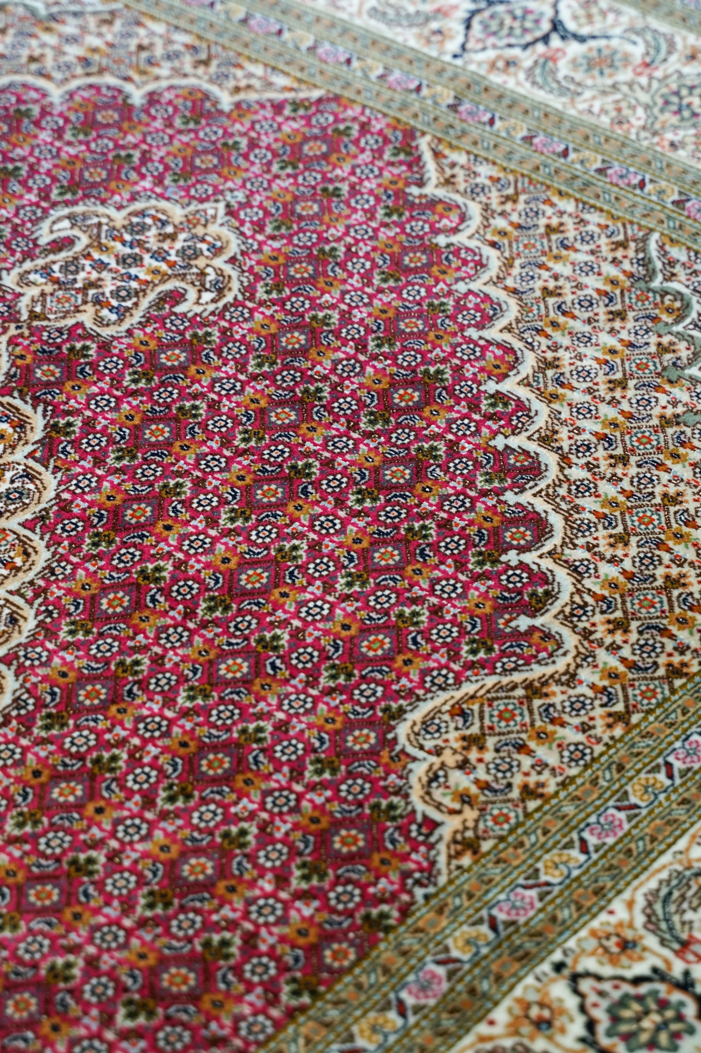 204×151cm ペルシャ手織り絨毯 タブリーズ 50Raj Decorworks