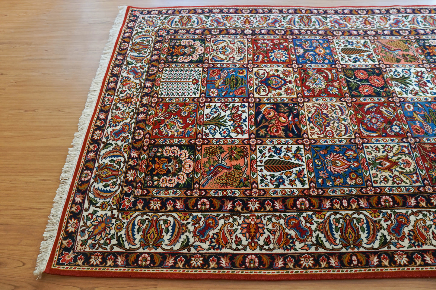 ペルシャ絨毯 バクティアリ産 215×150cm Decorworks