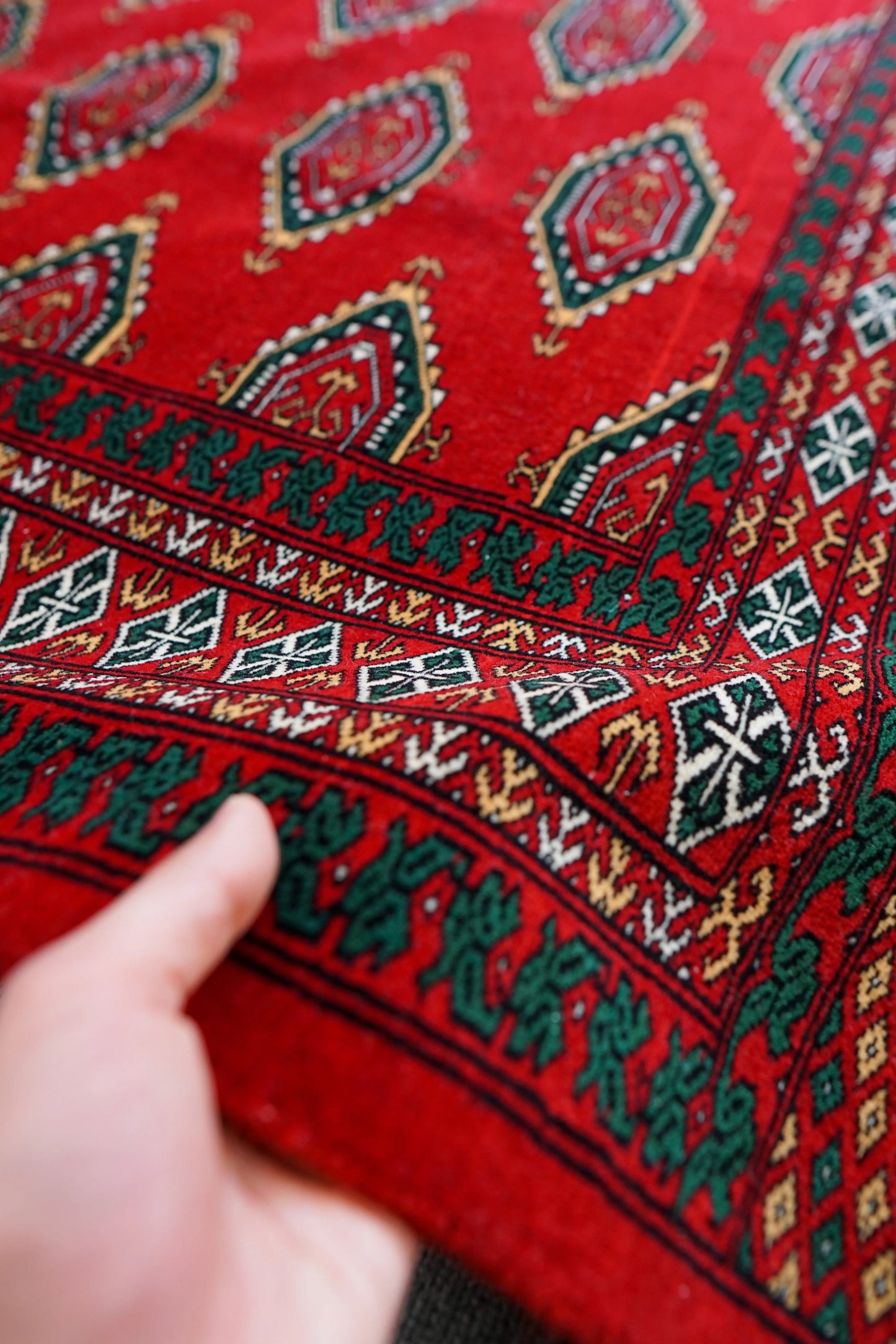 219×138cm パキスタン手織り絨毯 Decorworks