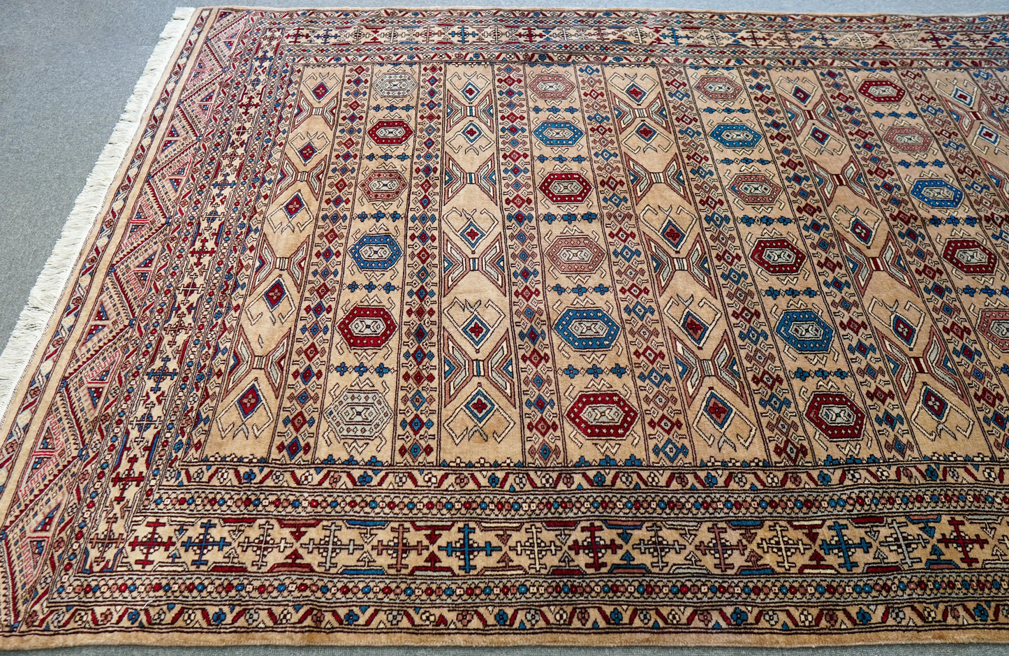 223×154cm【パキスタン手織り絨毯 Decorworks