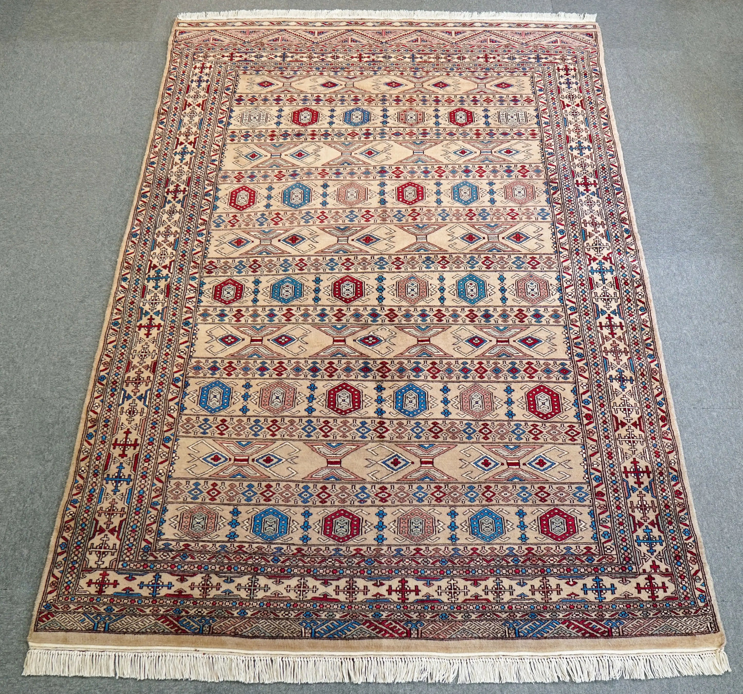 223×154cm【パキスタン手織り絨毯 Decorworks