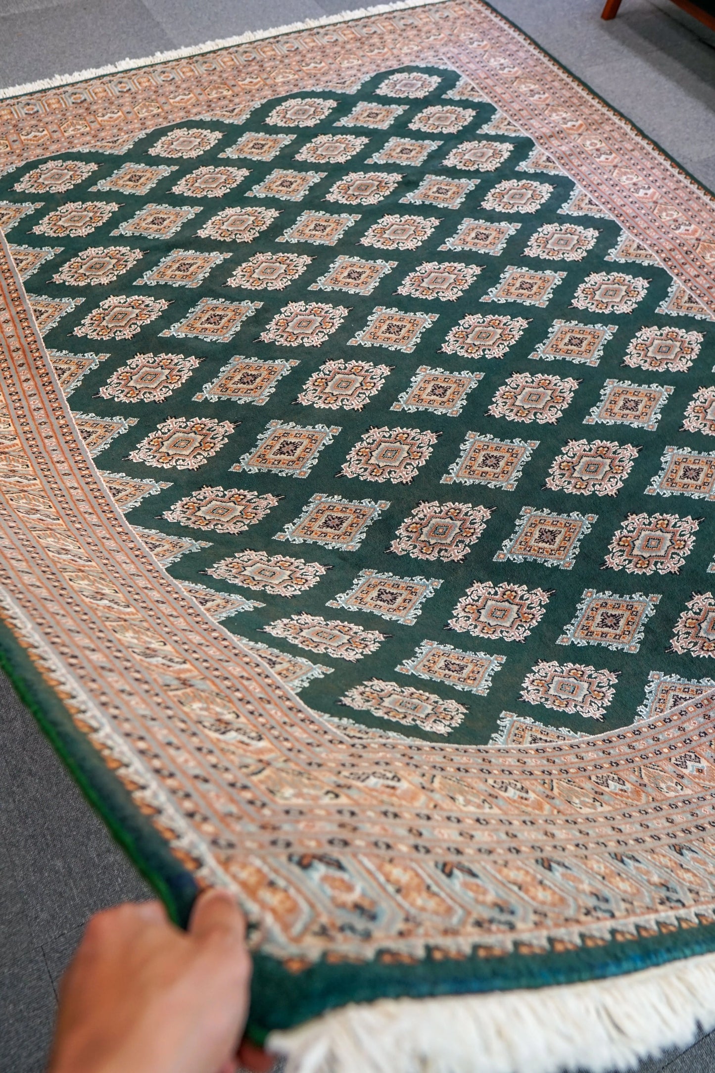 250×200cm【パキスタン手織り絨毯 Decorworks
