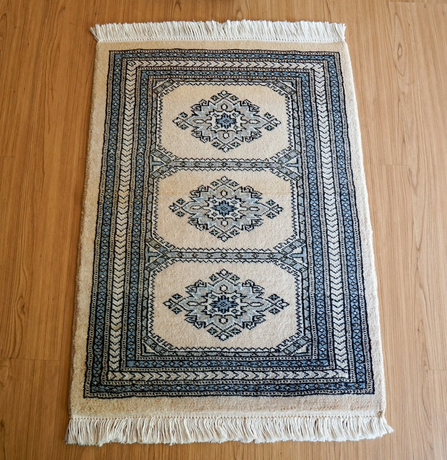 Collection パキスタン手織り絨毯 86×63cm、ジャールダールデザインの伝統模様ラグ
