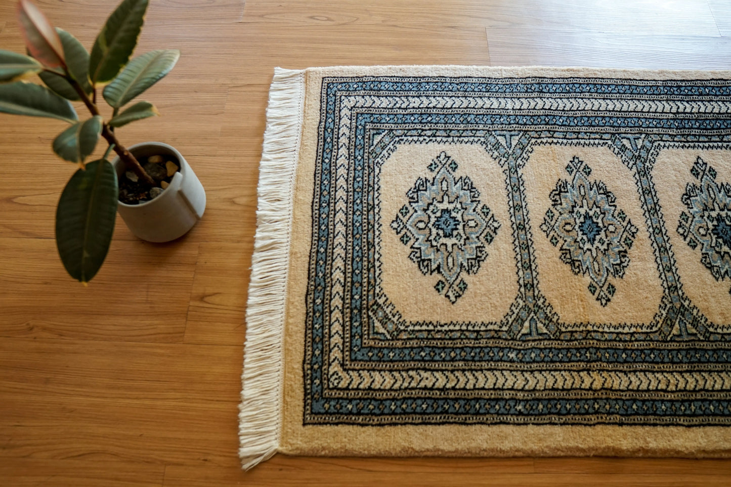 Collection パキスタン手織り絨毯 86×63cm、ジャールダールデザインの伝統模様ラグ