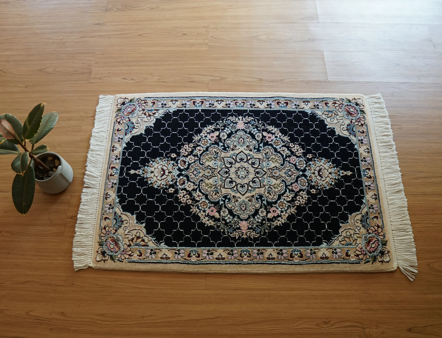 Collection ペルシャ手織り絨毯 ナイン産 93×65cm, Decorworks