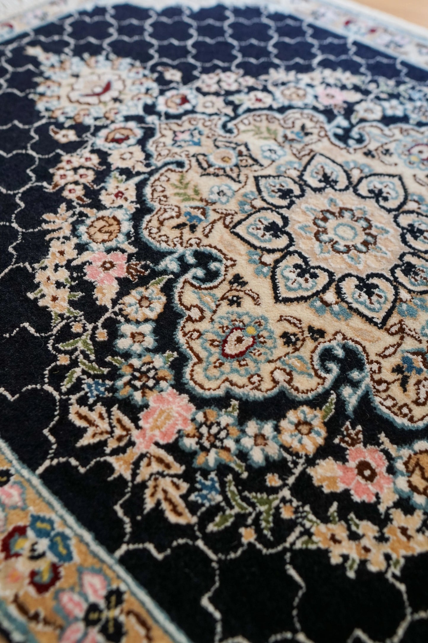Collection ペルシャ手織り絨毯 ナイン産 93×65cm, Decorworks