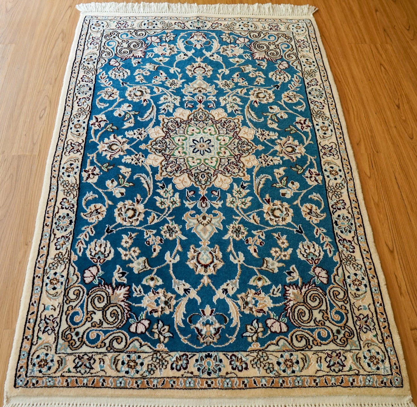 Collection ペルシャ手織り絨毯 ナイン産 青 9la 高級ウール 118×80cm