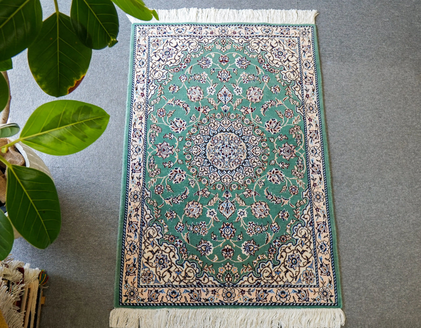 116×78cm ペルシャ手織り絨毯 ナイン産 Decorworks