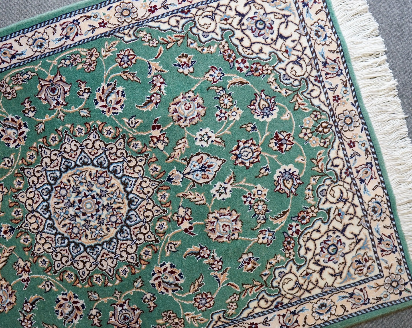 116×78cm ペルシャ手織り絨毯 ナイン産 Decorworks