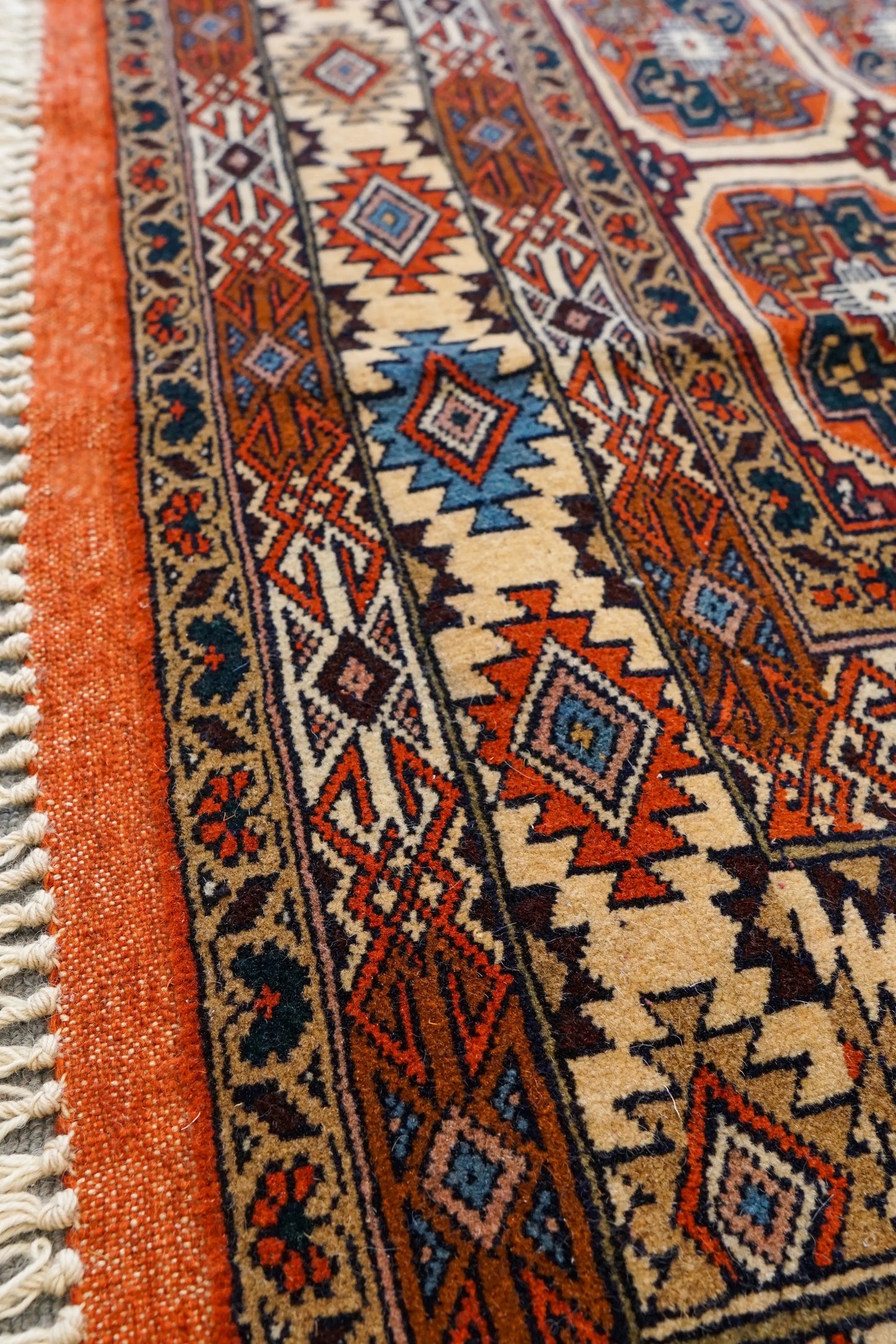 174×120cm トルクメン ボハラ 手織り絨毯 - Decorworks