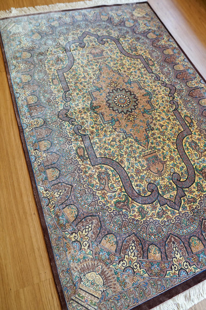 Collection ペルシャ絨毯 クム産 100％シルク 手織り 154×98cm 証明書付