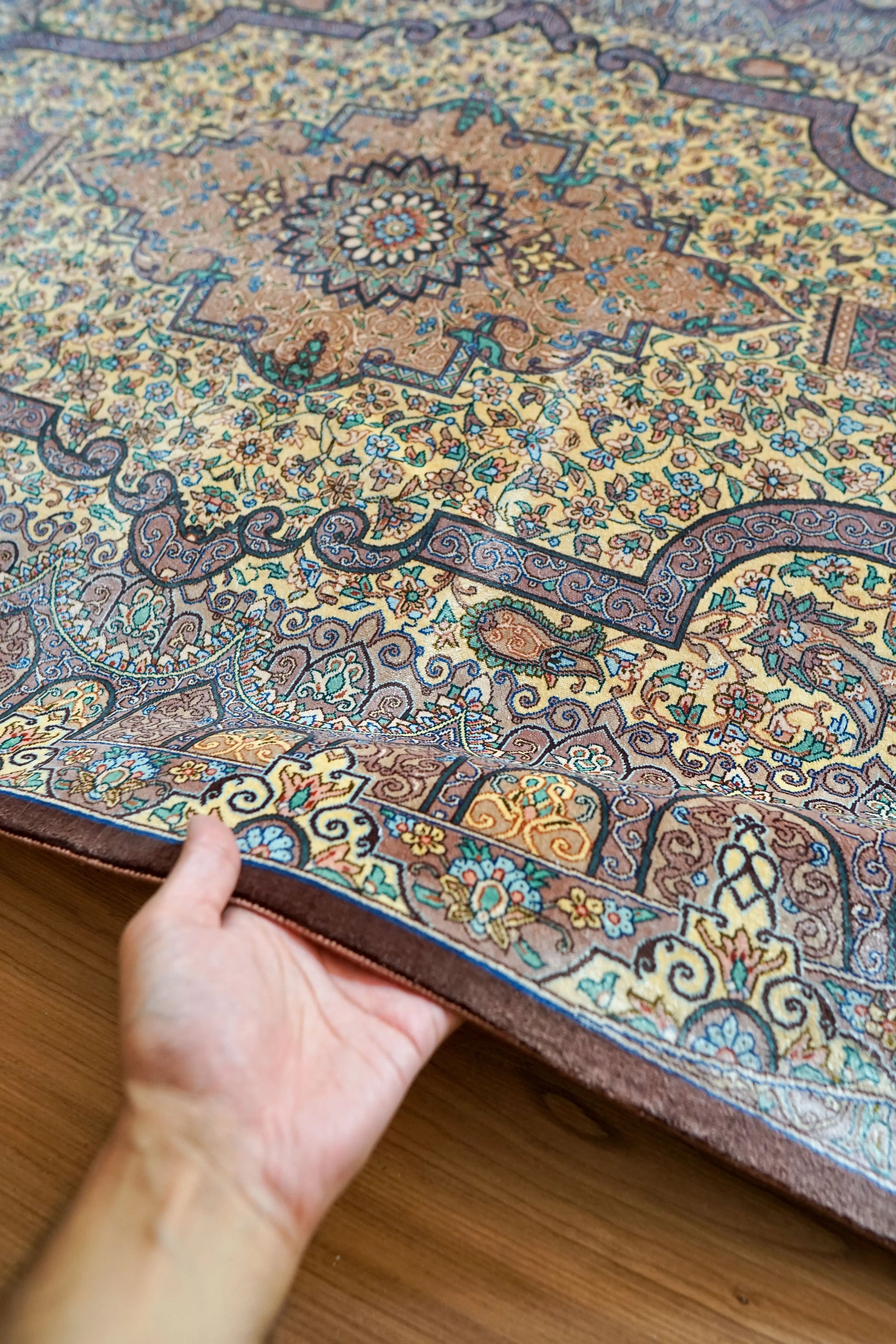 Collection ペルシャ絨毯 クム産 100％シルク 手織り 154×98cm 証明書付