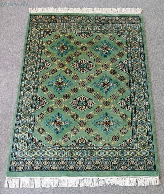 111×77cm  パキスタン手織り絨毯 Decorworks