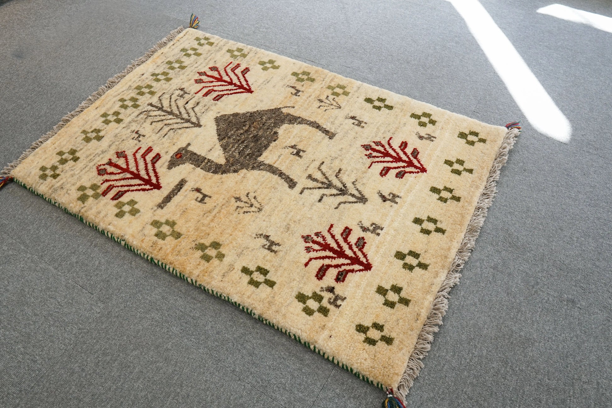 117×83cm ペルシャ手織りギャッベ Decorworks