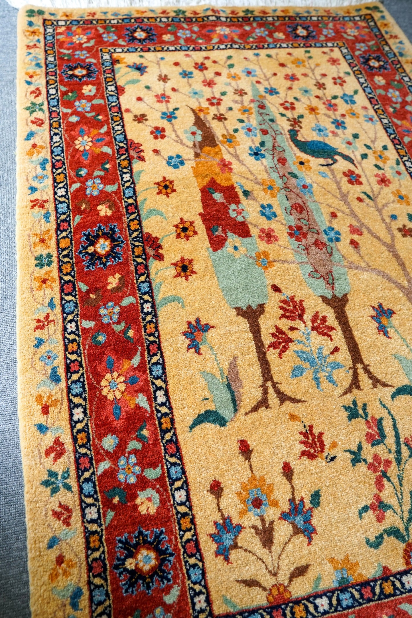 125×80cm　ペルシャ バラミン産 手織り絨毯 Decorworks