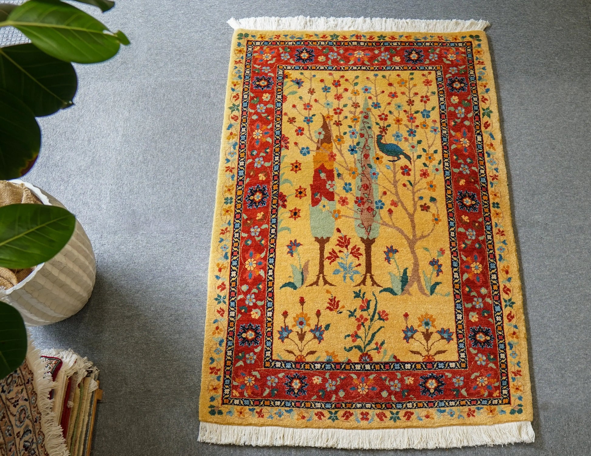 125×80cm　ペルシャ バラミン産 手織り絨毯 Decorworks