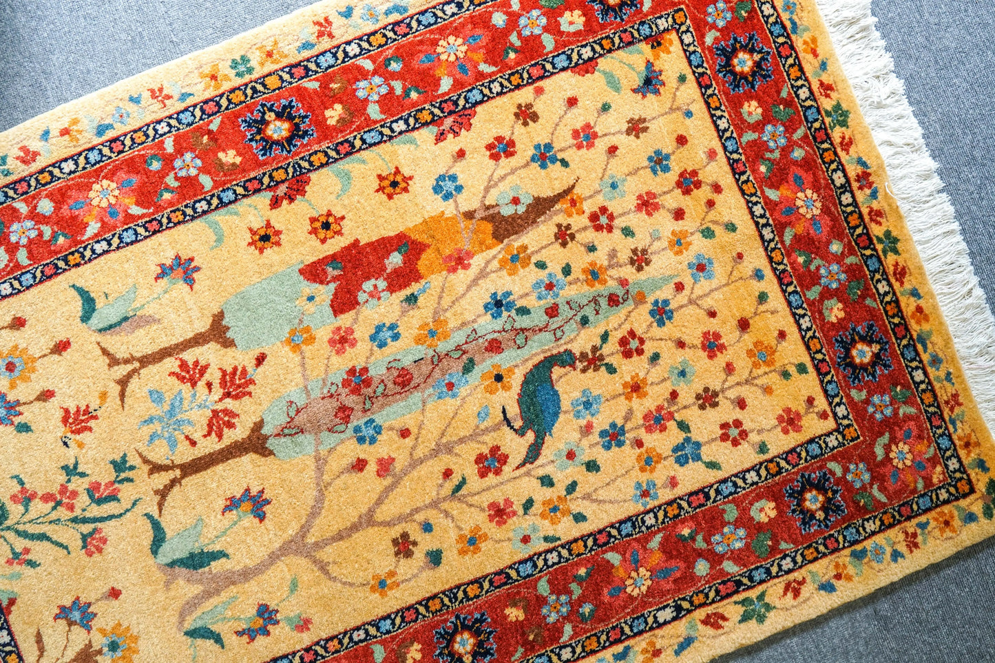 125×80cm　ペルシャ バラミン産 手織り絨毯 Decorworks