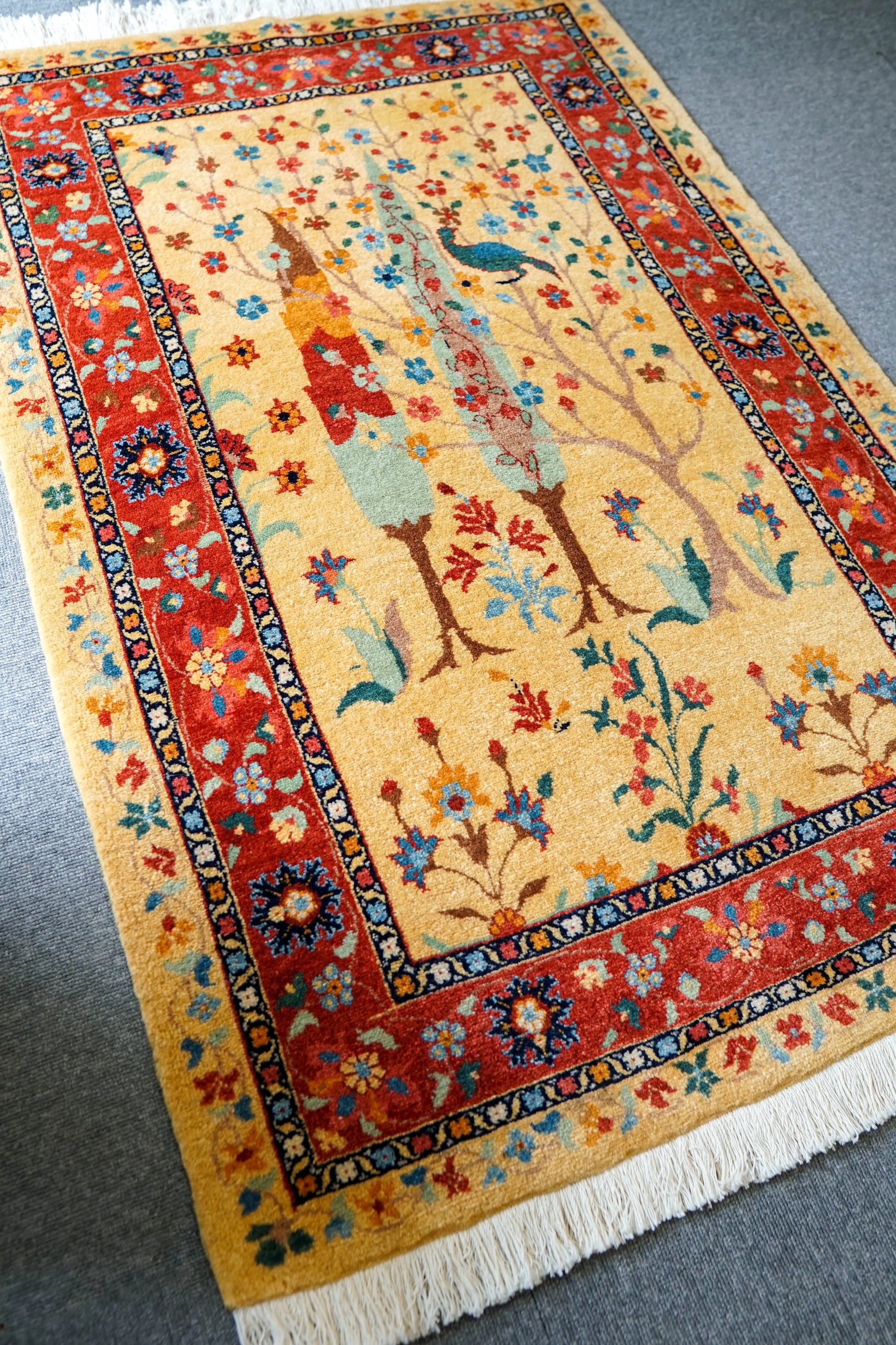 125×80cm　ペルシャ バラミン産 手織り絨毯 Decorworks