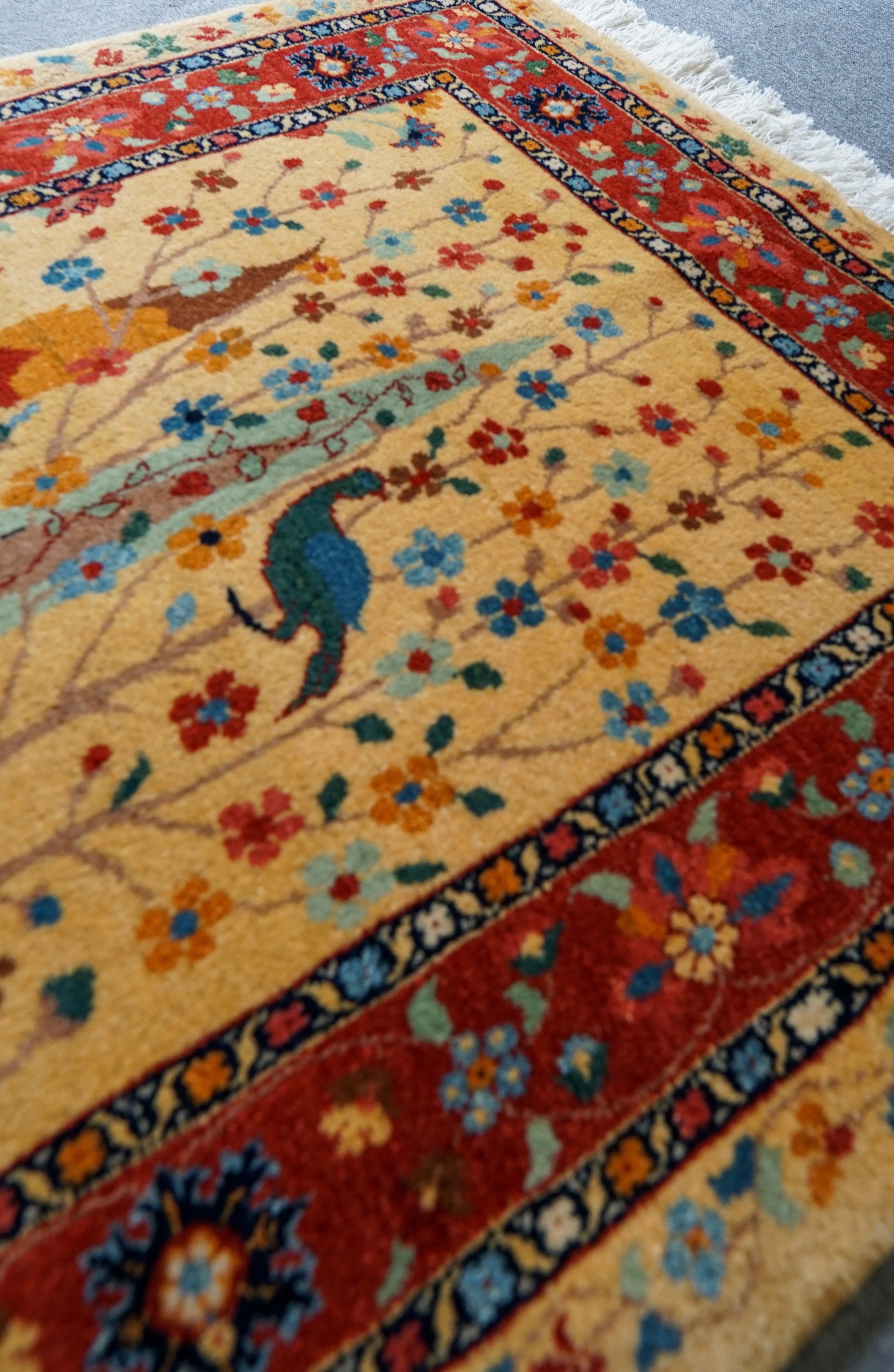 125×80cm　ペルシャ バラミン産 手織り絨毯 Decorworks
