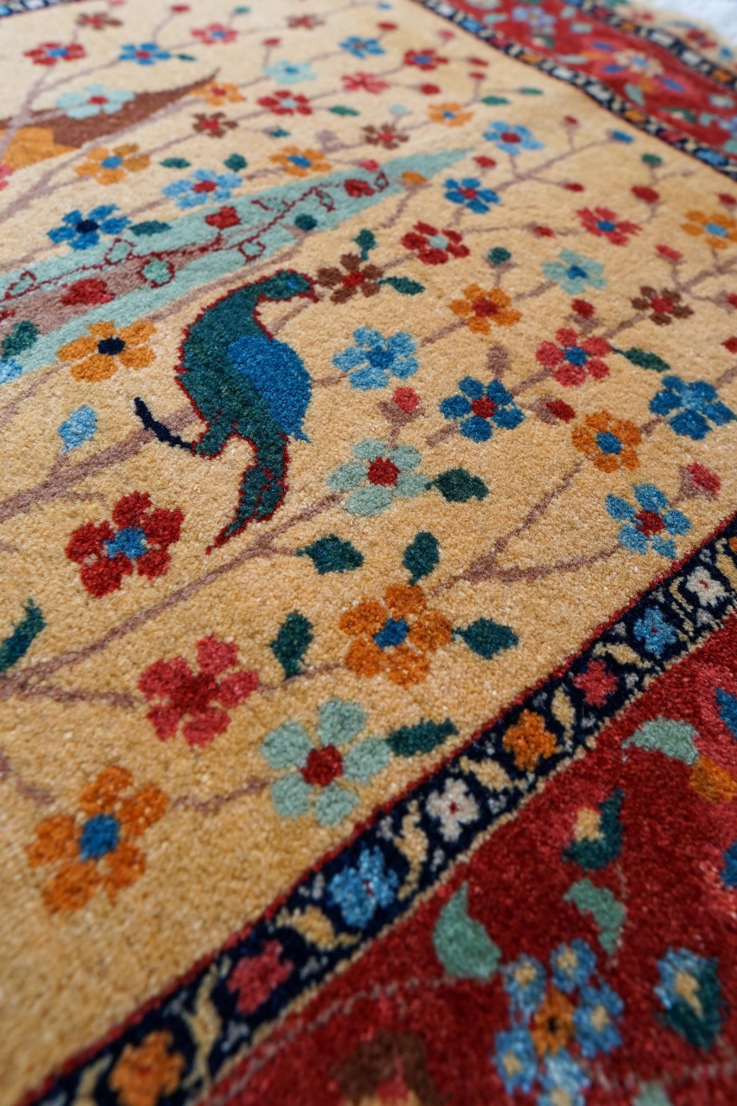 125×80cm　ペルシャ バラミン産 手織り絨毯 Decorworks
