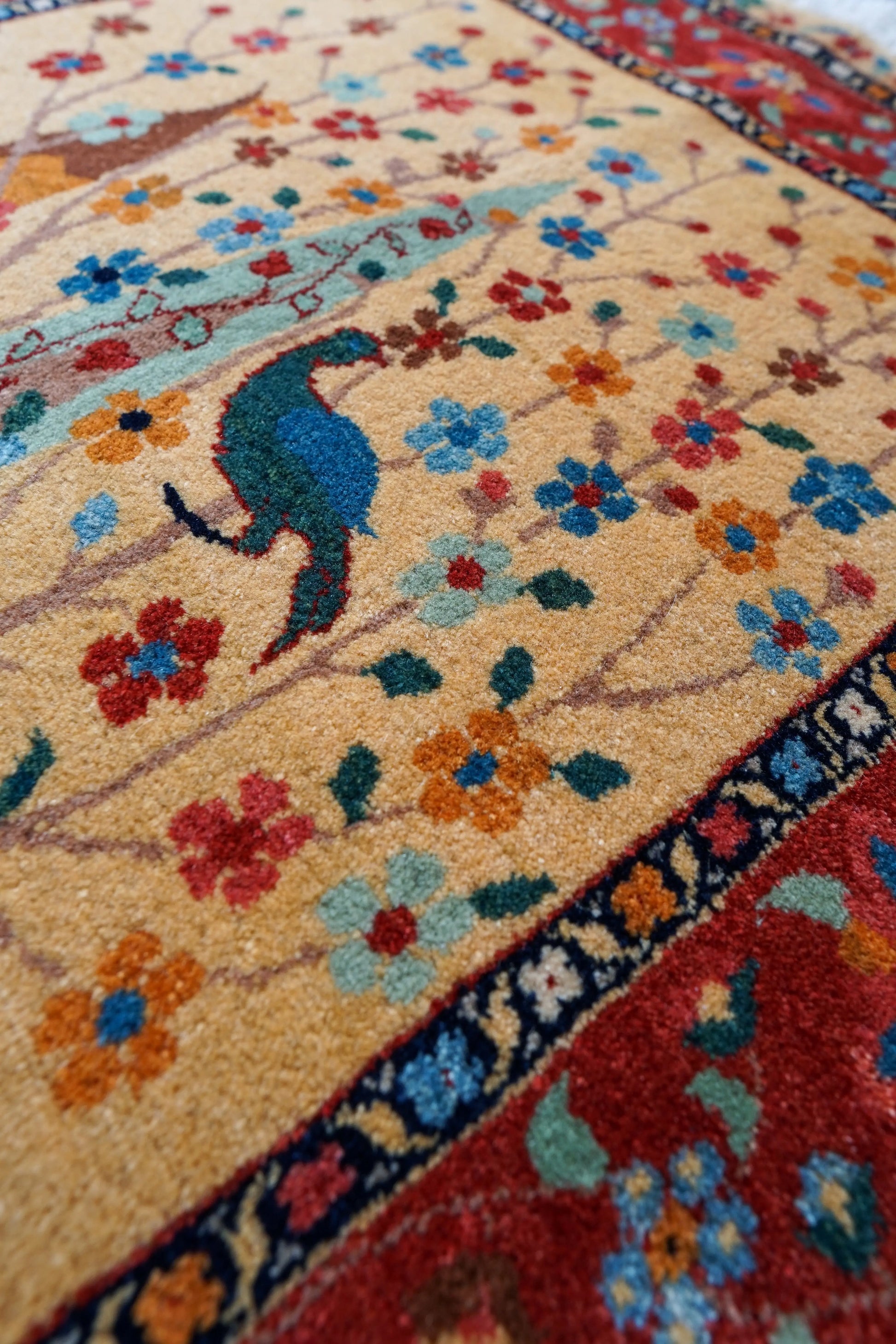 125×80cm　ペルシャ バラミン産 手織り絨毯 Decorworks