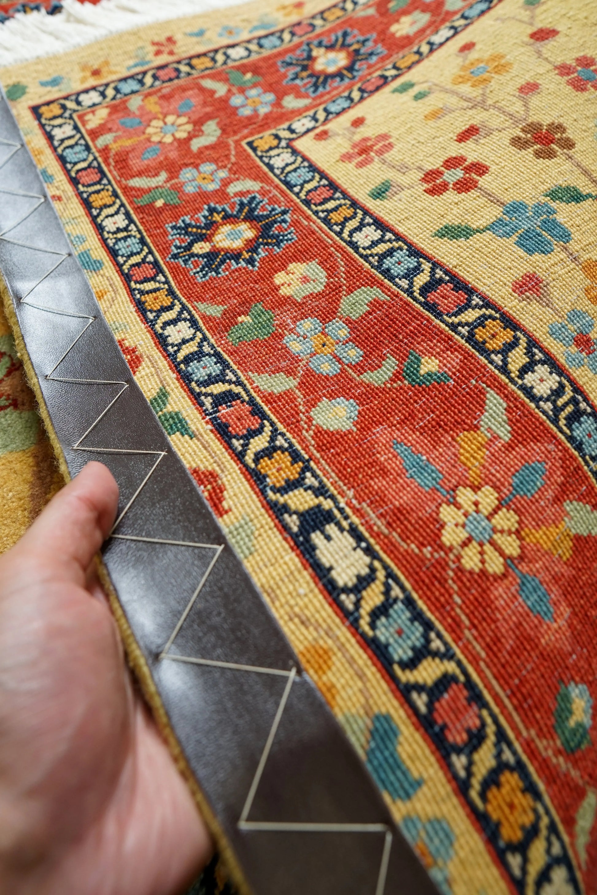 125×80cm　ペルシャ バラミン産 手織り絨毯 Decorworks