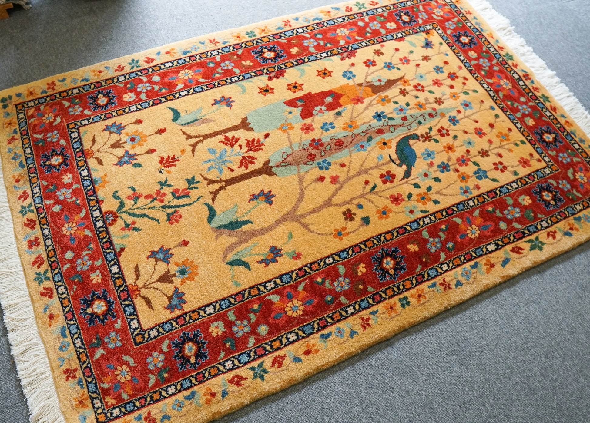 125×80cm　ペルシャ バラミン産 手織り絨毯 Decorworks