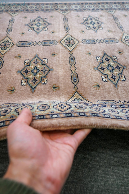 125×81cm パキスタン手織り絨毯 Decorworks