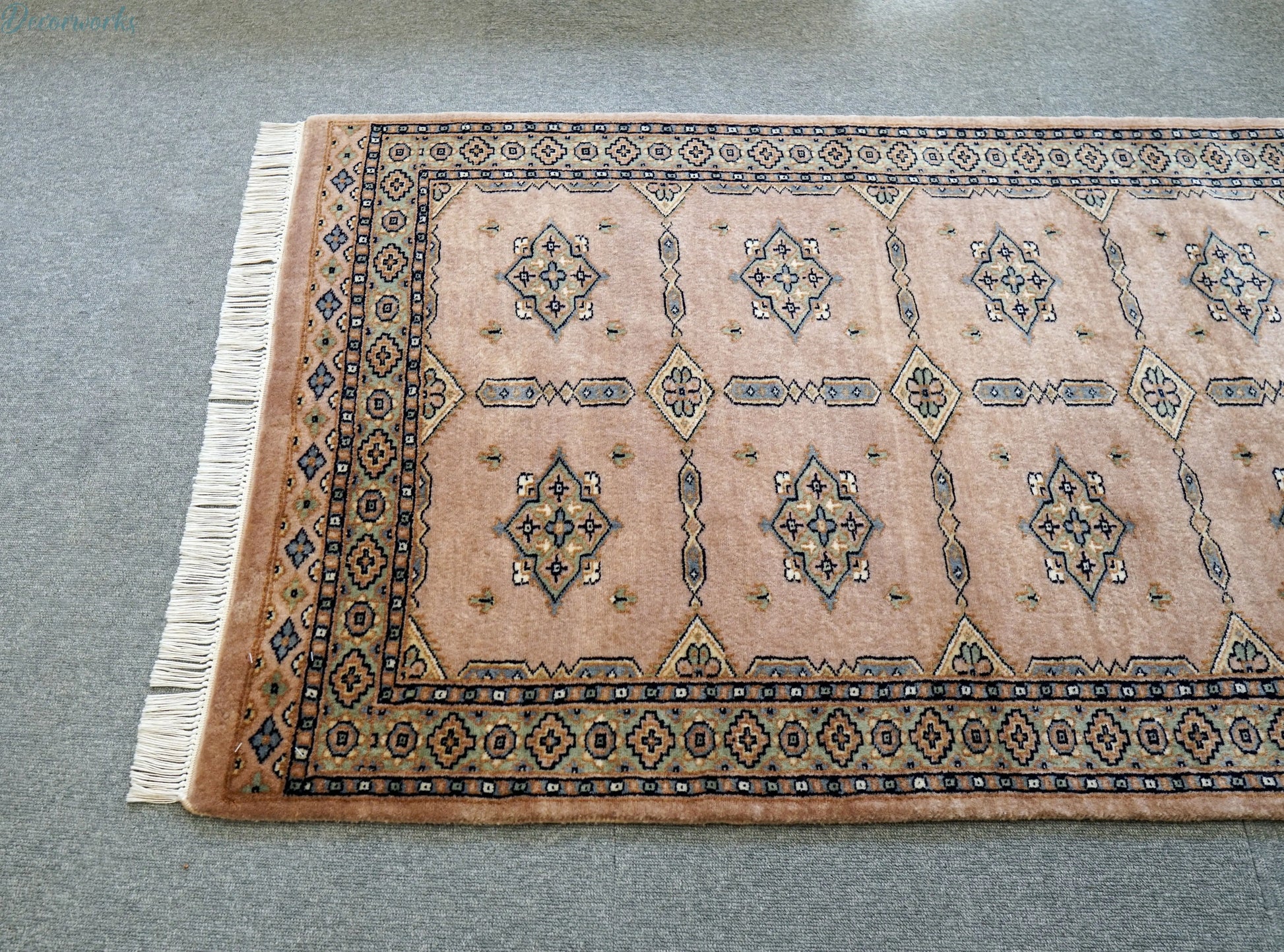 125×81cm パキスタン手織り絨毯 Decorworks