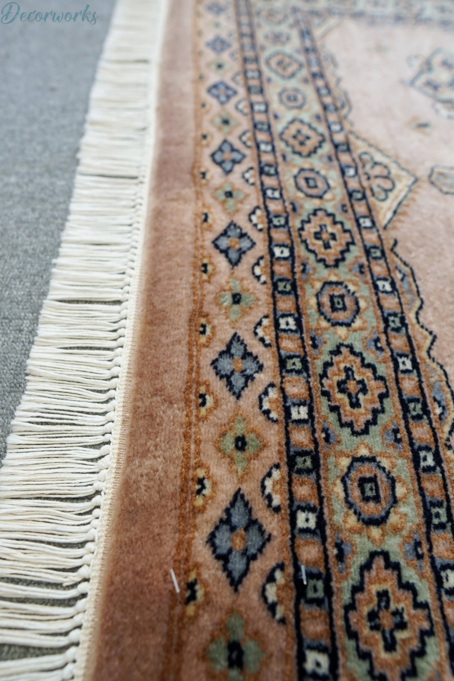 125×81cm パキスタン手織り絨毯 Decorworks