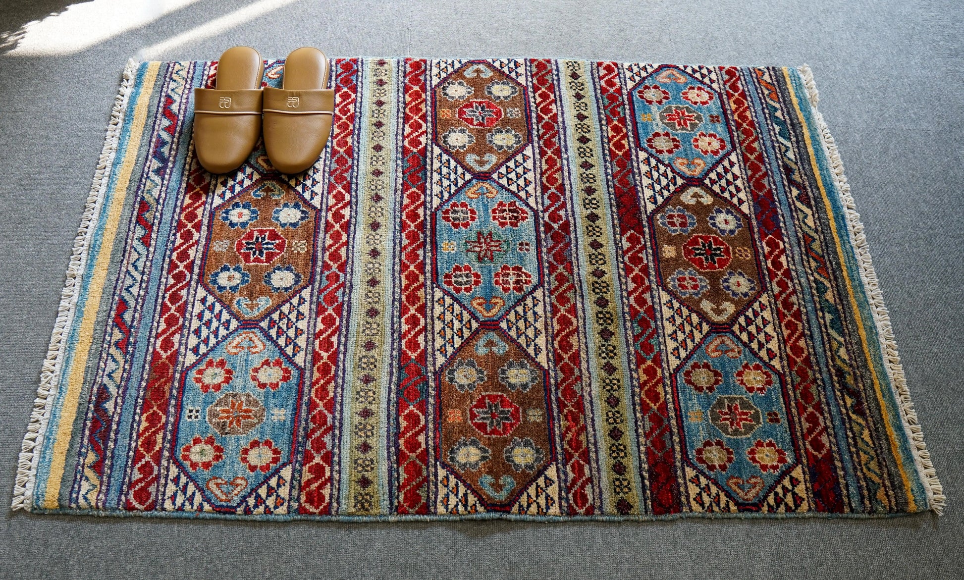125×84cｍ アフガニスタン ガズニーウール 手織り絨毯　 Decorworks