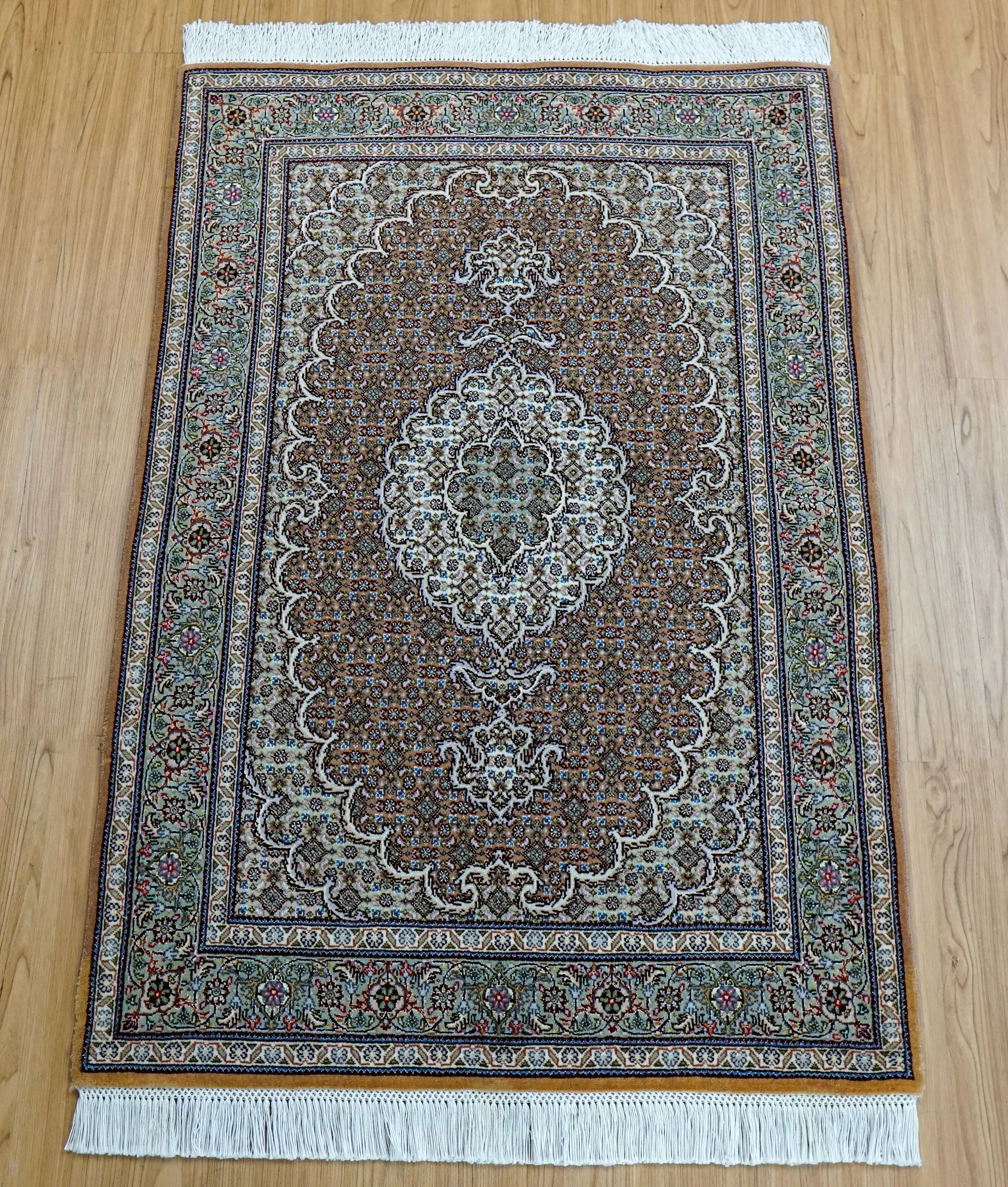 127×85cmペルシャ手織り絨毯 タブリーズ産 50RAJ - Decorworks
