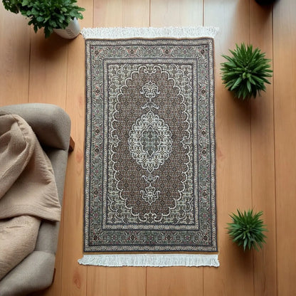 127×85cmペルシャ手織り絨毯 タブリーズ産　50RAJ Decorworks