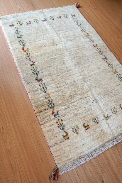 Collection ペルシャ手織りギャッベ アマレ族130×80cm｜天然ウールの温もりと伝統模様